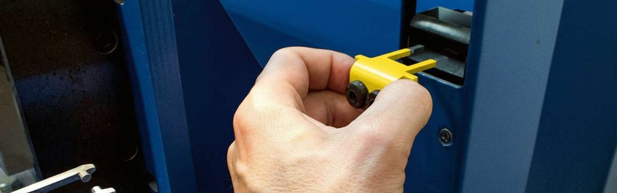 top-elearning-Blogbeitrag-Maschinenschutz-manipuliert-02